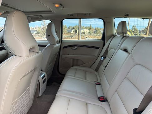 Used 2013 Volvo XC70 T6 image 27