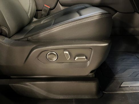 Used 2023 GMC Yukon Denali w/ Denali Reserve Package image 41