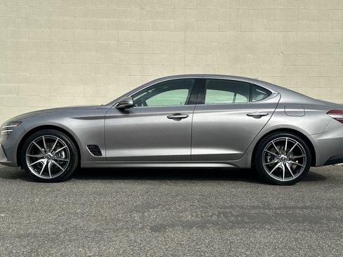 Used 2023 Genesis G70 2.0T image 7