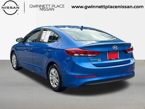 Used 2017 Hyundai Elantra SE image 7