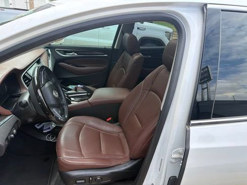 Used 2019 Buick Enclave Avenir w/ Avenir Technology Package AWD/4WD image 7