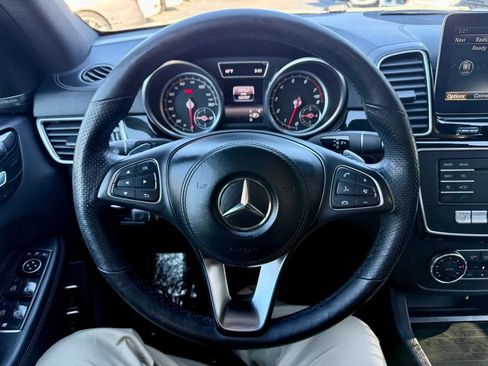 Used 2017 Mercedes-Benz GLS 450 4MATIC image 25