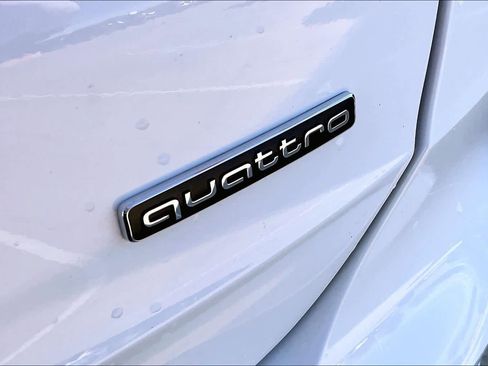 Certified 2025 Audi Q3 2.0T Premium w/ Convenience Package image 9