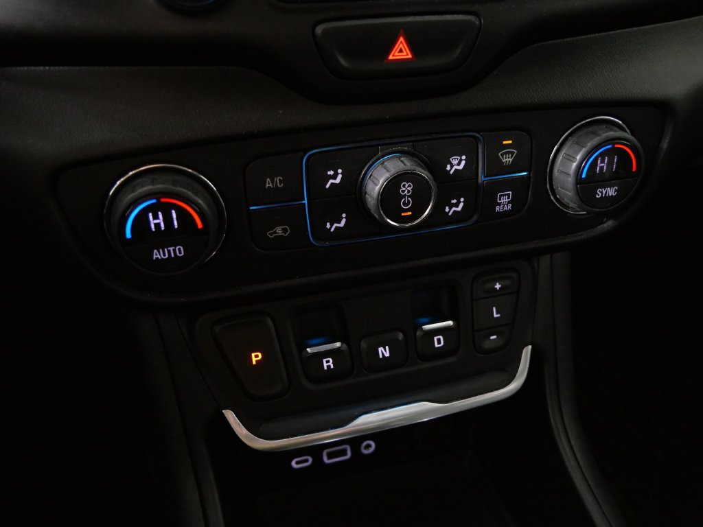 Used 2019 GMC Terrain SLT w/ Preferred Package AWD/4WD image 28