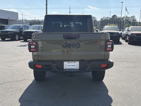 New 2026 Jeep Gladiator Willys image 7
