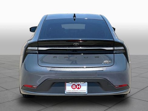 New 2026 Toyota Prius Plug-In Hybrid FWD image 4