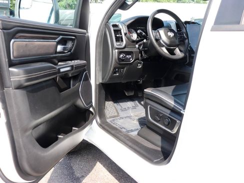Used 2025 RAM 1500 Laramie AWD/4WD image 10
