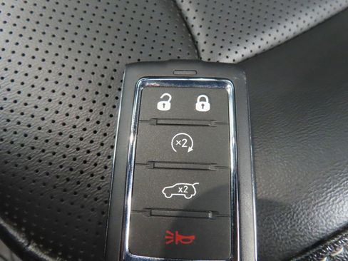 Used 2025 Jeep Grand Cherokee Limited w/ Luxury Tech Group II AWD/4WD image 58