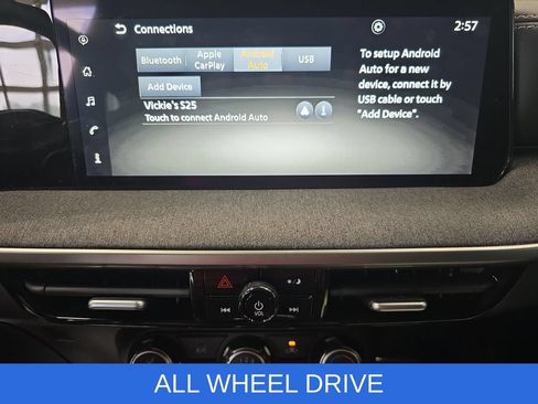 Used 2025 Nissan Kicks SV AWD/4WD image 23