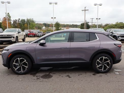 New 2026 Chevrolet Equinox EV LT image 27