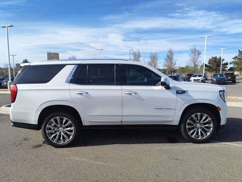 Used 2021 GMC Yukon Denali w/ Denali Premium Package image 2