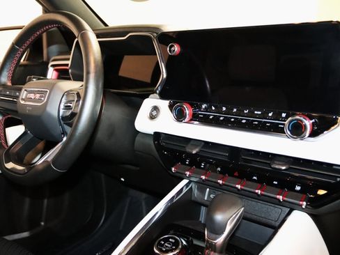 Used 2023 GMC Canyon AT4X image 71