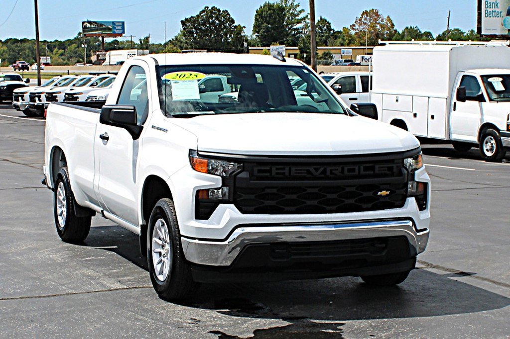 Used 2025 Chevrolet Silverado 1500 W/T RWD image 3