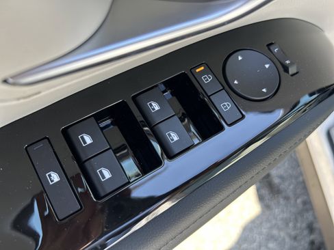 New 2026 Hyundai Tucson Limited AWD/4WD image 18