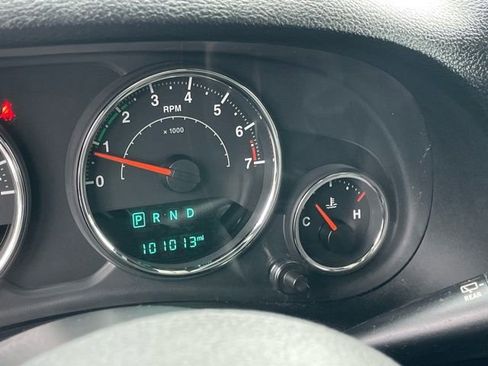 Used 2018 Jeep Wrangler Unlimited Sport image 17