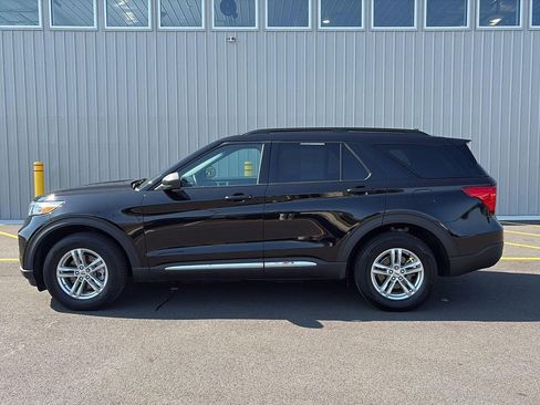 Used 2023 Ford Explorer XLT image 5