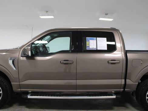 Used 2022 Ford F150 Lariat w/ FX4 Off-Road Package AWD/4WD image 6