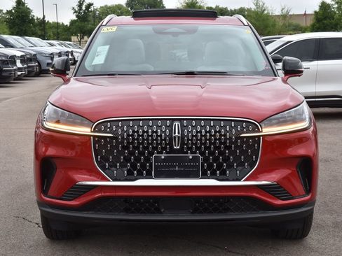 New 2026 Lincoln Aviator AWD image 2