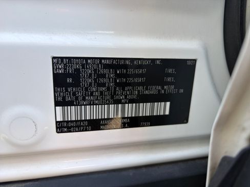 Used 2021 Toyota RAV4 XLE AWD/4WD image 32