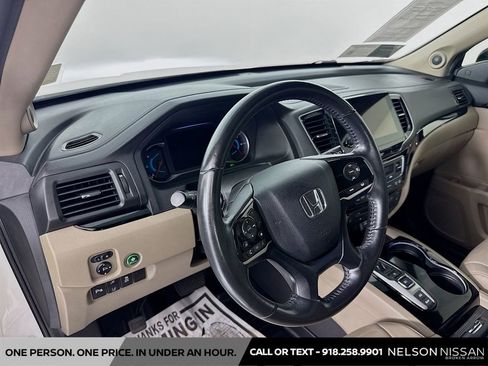Used 2019 Honda Pilot Touring image 9