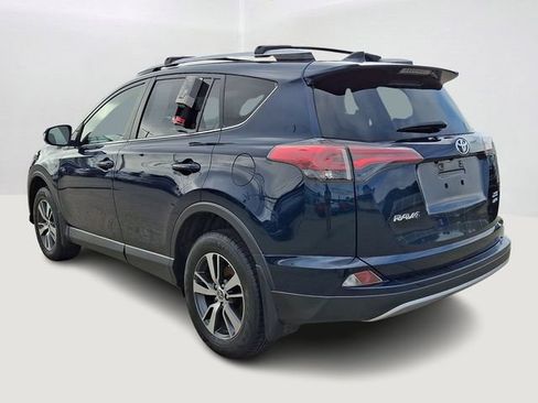 Used 2018 Toyota RAV4 XLE w/ Plus Extra Value Package AWD/4WD image 4