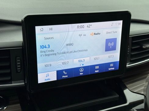 Used 2023 Ford Explorer Limited w/ Equipment Group 301A image 29