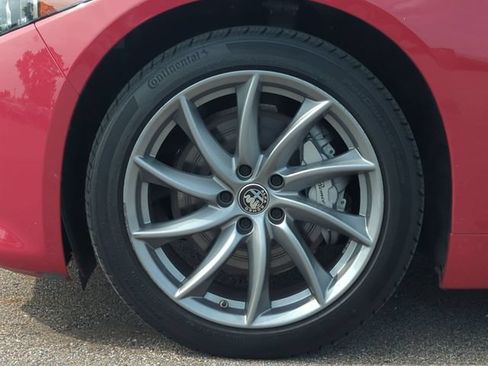 Used 2025 Alfa Romeo Giulia AWD image 10