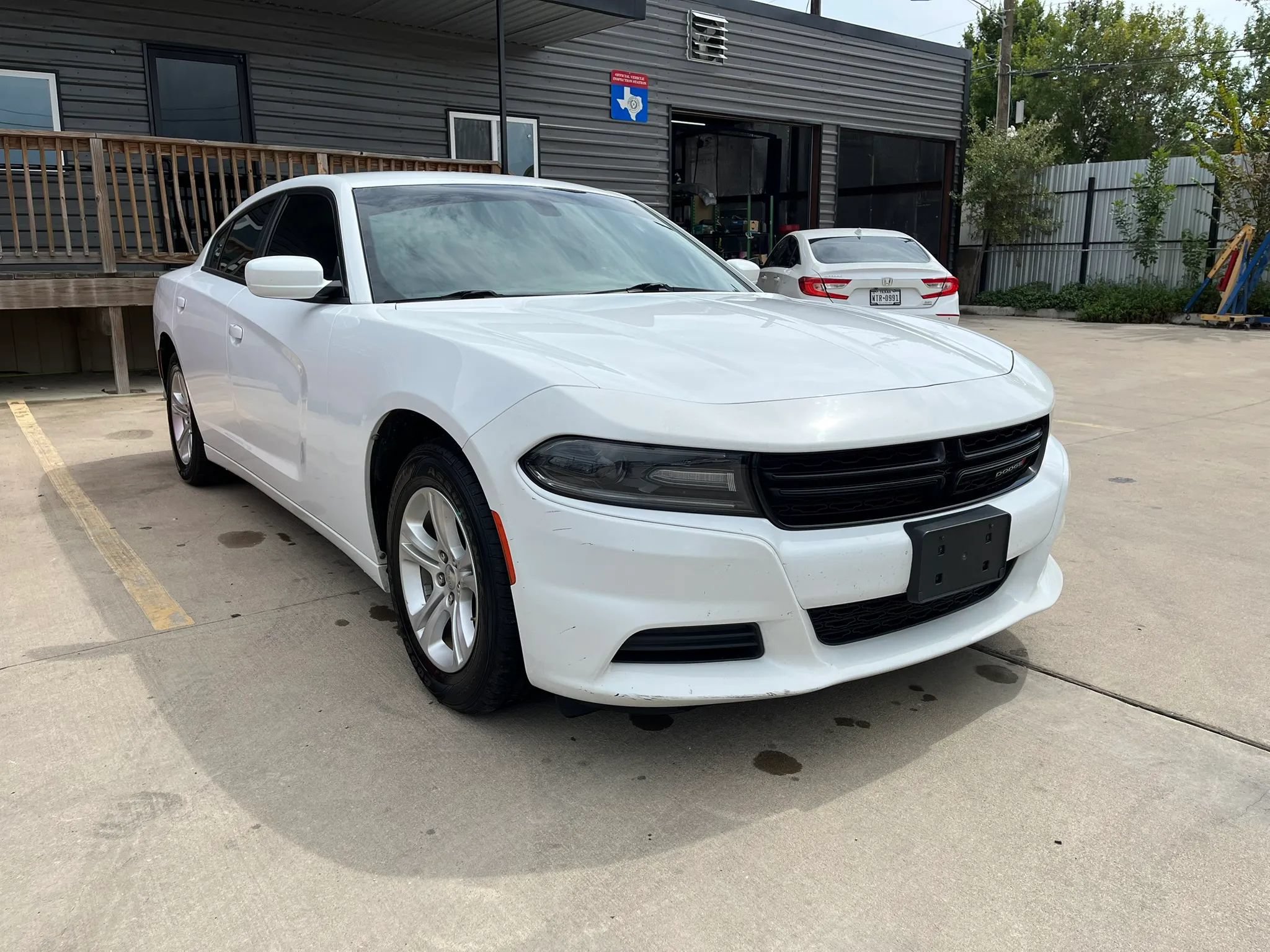 Used 2019 Dodge Charger SXT RWD image 12