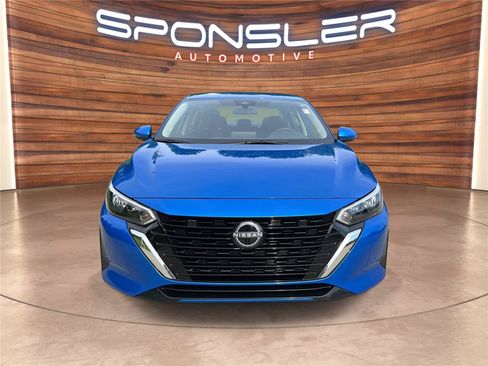 Used 2025 Nissan Sentra SV FWD image 10
