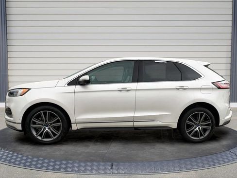 Used 2019 Ford Edge Titanium w/ Equipment Group 301A AWD/4WD image 4