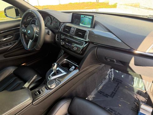 Used 2018 BMW M4 Convertible image 54