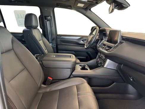 Used 2023 Chevrolet Suburban RST w/ Luxury Package AWD/4WD image 17