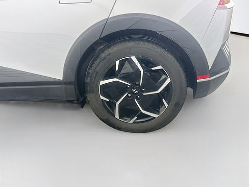 Used 2024 Hyundai Ioniq 5 SEL RWD image 11