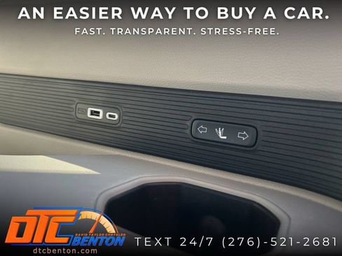 Used 2024 Jeep Wagoneer Series III w/ Premium Group I AWD/4WD image 31