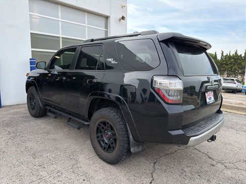 Used 2020 Toyota 4Runner TRD Off-Road Premium w/ Moonroof Package AWD/4WD image 2