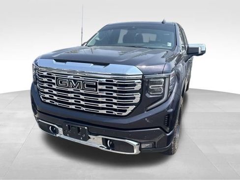 Used 2022 GMC Sierra 1500 Denali AWD/4WD image 2