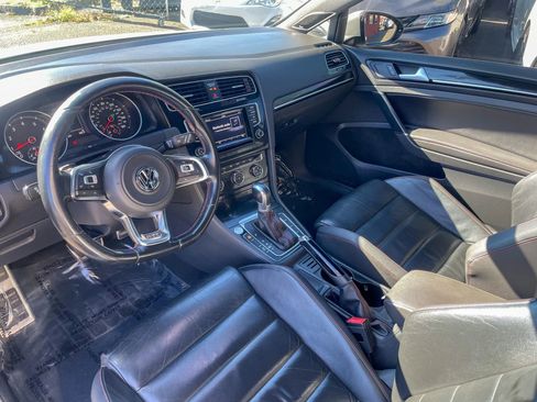 Used 2015 Volkswagen GTI SE image 12