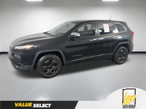 Used 2016 Jeep Cherokee Sport AWD/4WD image 2