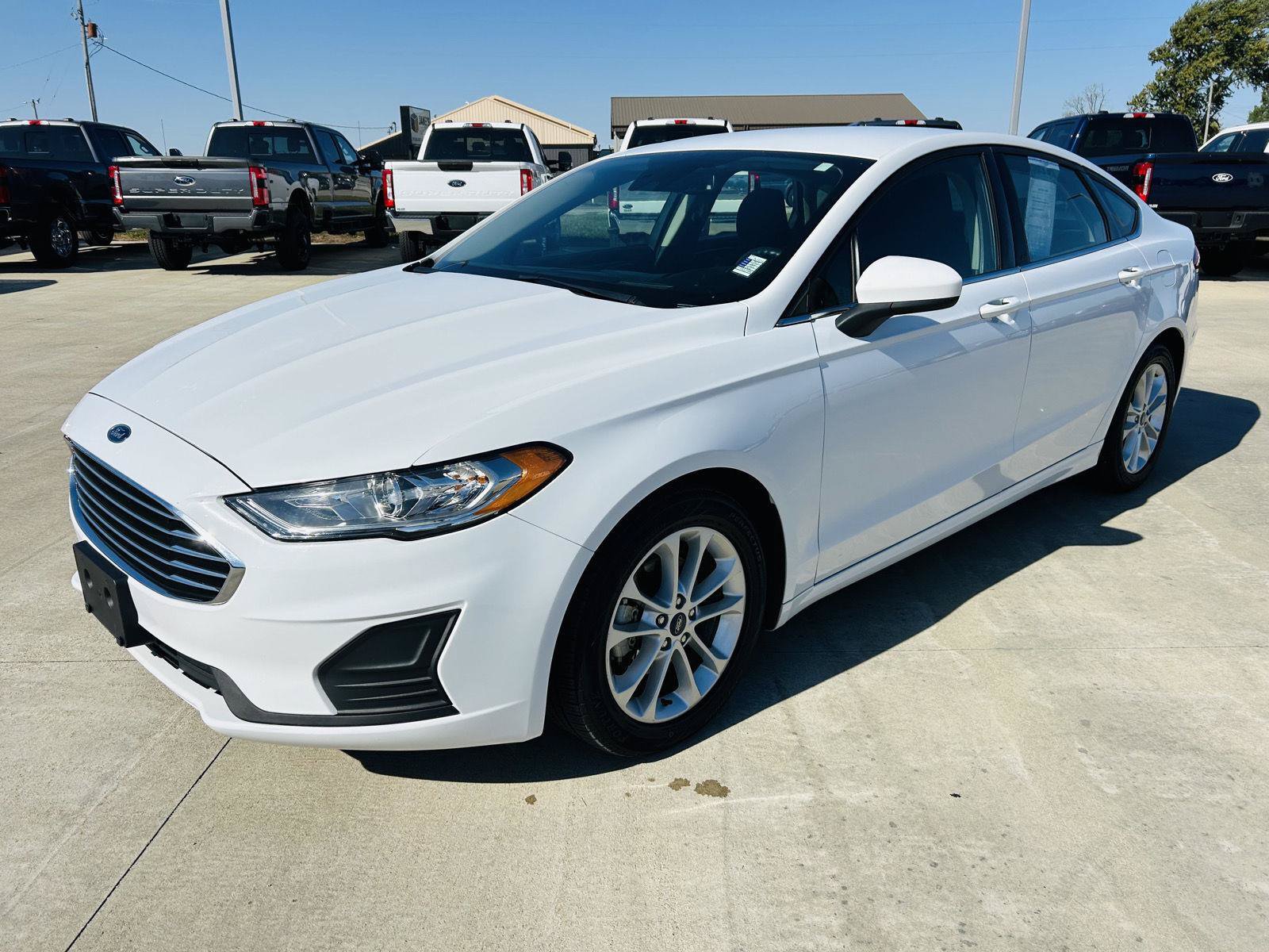 Used 2019 Ford Fusion SE FWD image 30