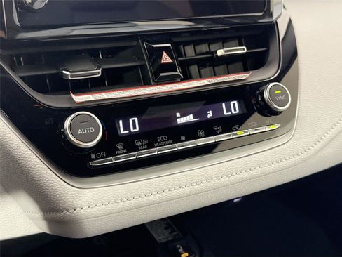 Used 2025 Toyota Corolla XSE FWD image 24