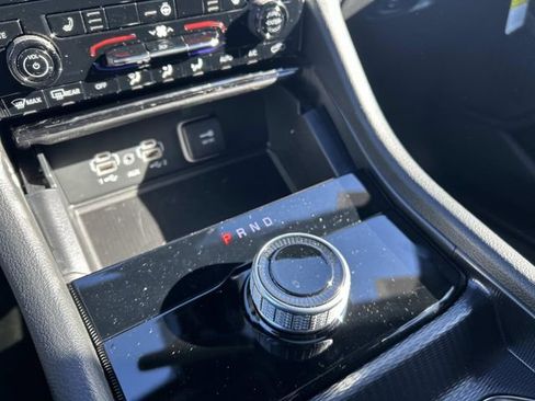 New 2025 Jeep Grand Cherokee L Altitude image 10