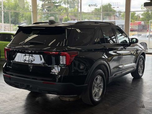 Used 2026 Ford Explorer Active AWD/4WD image 7
