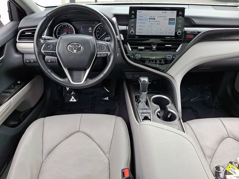 Used 2022 Toyota Camry XLE AWD/4WD image 12