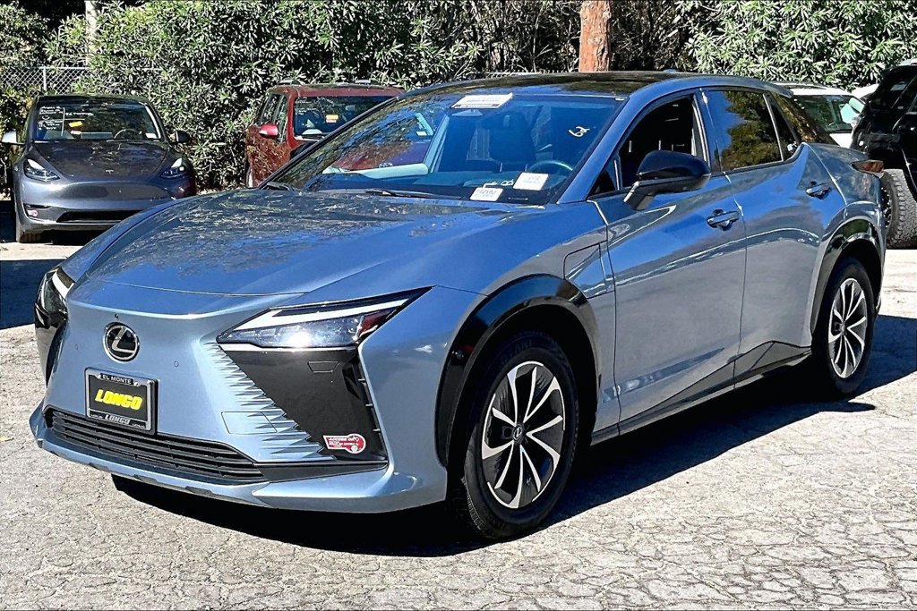 Used 2023 Lexus RZ 450e Premium w/ Technology Package AWD/4WD image 3