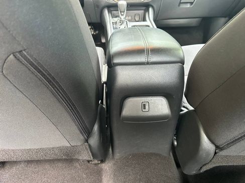 Used 2024 Nissan Sentra SV FWD image 29