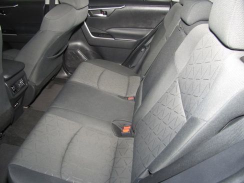 Used 2021 Toyota RAV4 XLE w/ Convenience Package AWD/4WD image 12