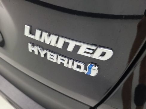 Certified 2024 Toyota RAV4 Limited w/ Advanced Technology Package AWD/4WD image 8