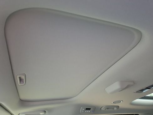 New 2026 Kia Carnival SX w/ SX Dark Edition Package FWD image 24