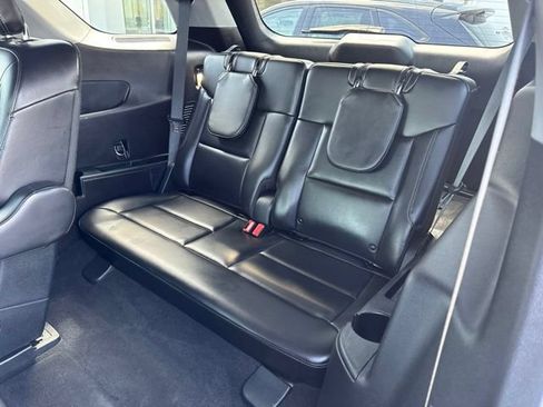 Used 2021 Ford Explorer XLT w/ Equipment Group 202A AWD/4WD image 14