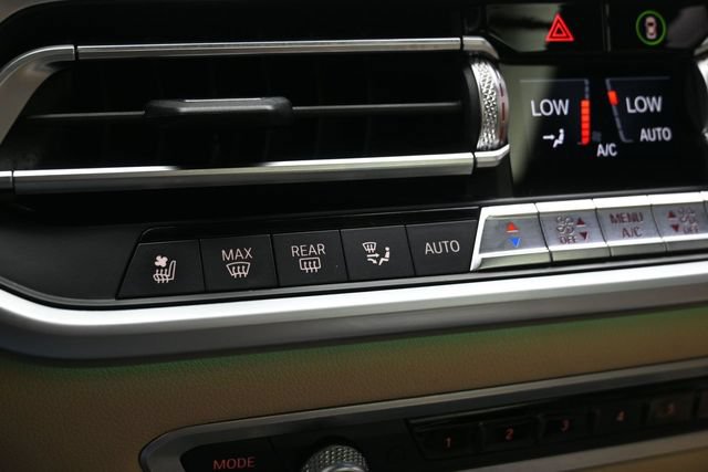 Used 2021 BMW X7 xDrive40i w/ M Sport Package AWD/4WD image 37